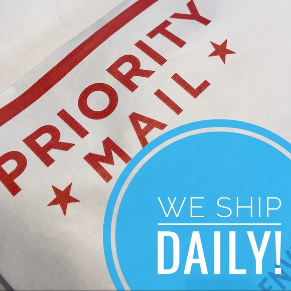 COPY - Mary Kay Limited-Edition Eye Cheek Powder - Picture 5 of 7